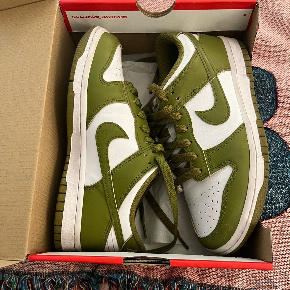 Nike dunk low GS 5.5 white/green (pacific moss) excellent condition